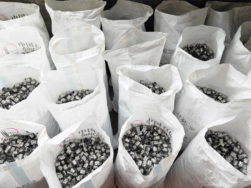 <strong>不銹鋼鮑爾環(huán)封裝車間現(xiàn)場</strong>